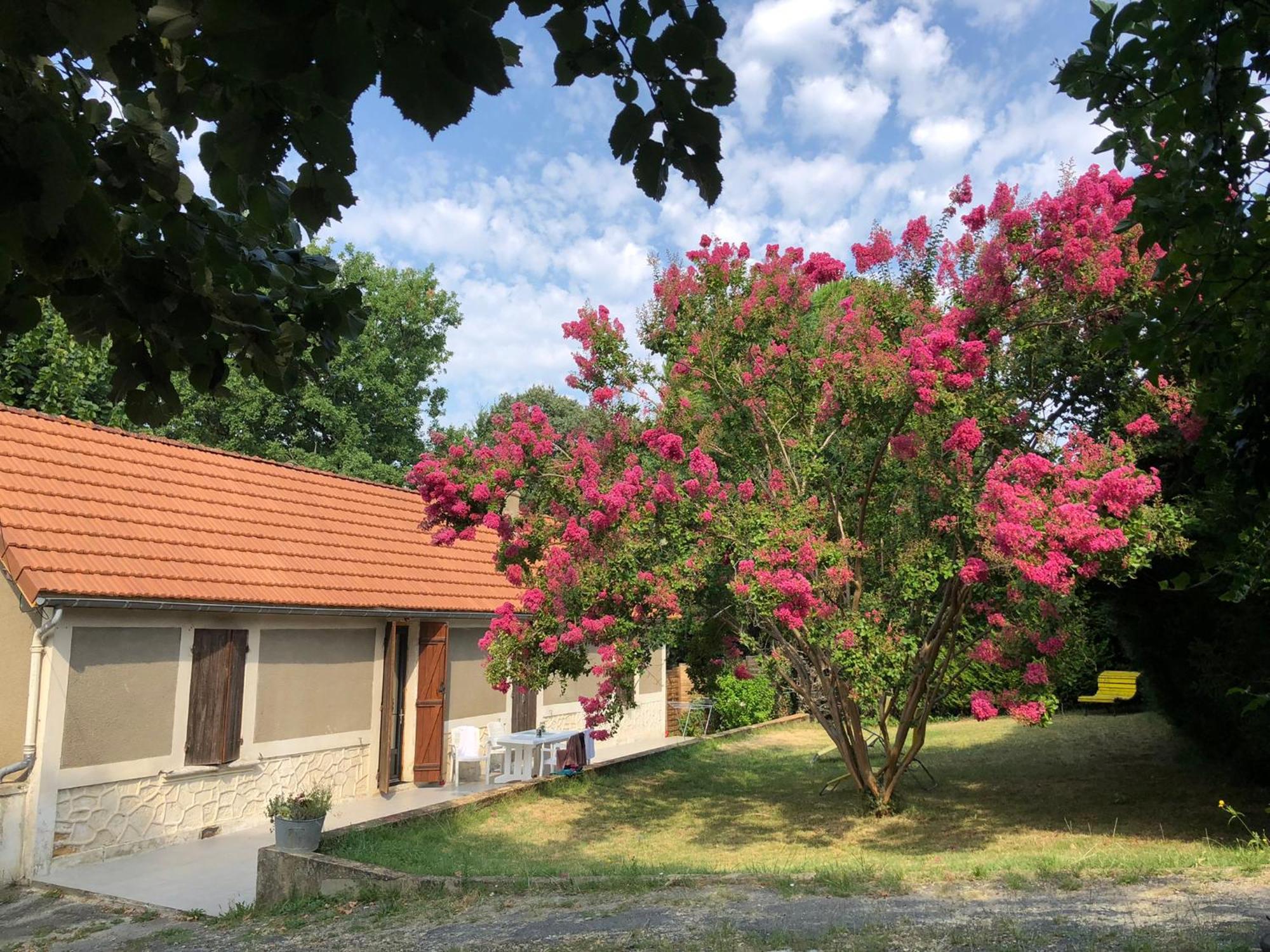 Au Lilas Rose Maison Entre Campagne Et Village Belvès Екстериор снимка